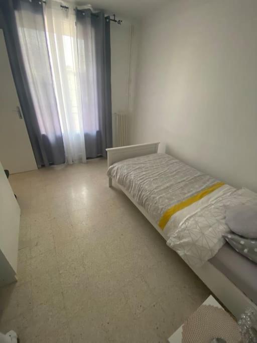Appartement T4 A Deux Pas De La Gare St Charles Marselha Exterior foto