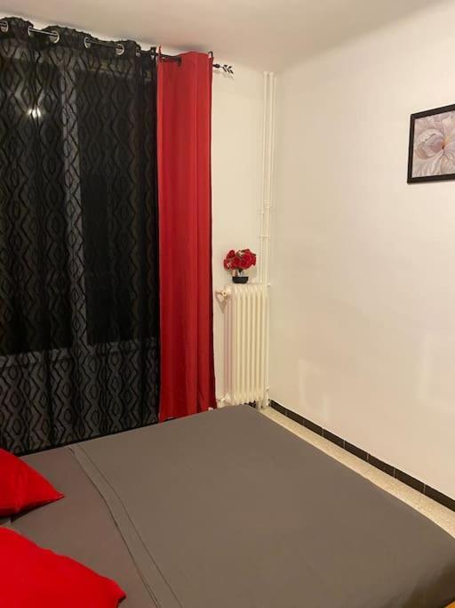 Appartement T4 A Deux Pas De La Gare St Charles Marselha Exterior foto