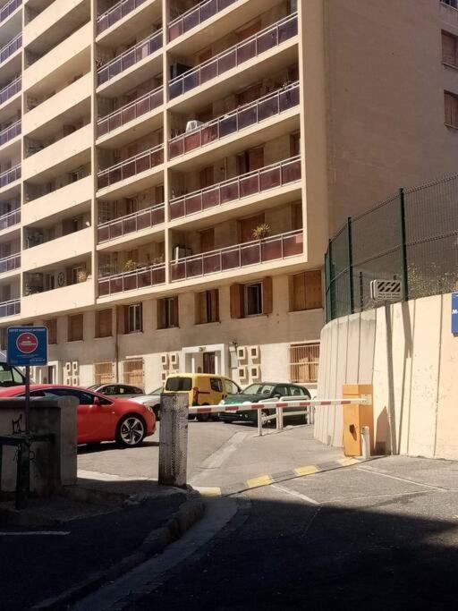 Appartement T4 A Deux Pas De La Gare St Charles Marselha Exterior foto